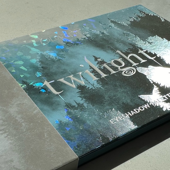 Unopened Colourpop Twilight Eyeshadow Palette - Picture 6 of 6